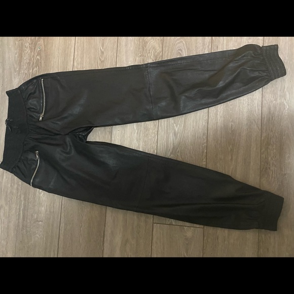 Zara faux leather - Picture 4 of 4